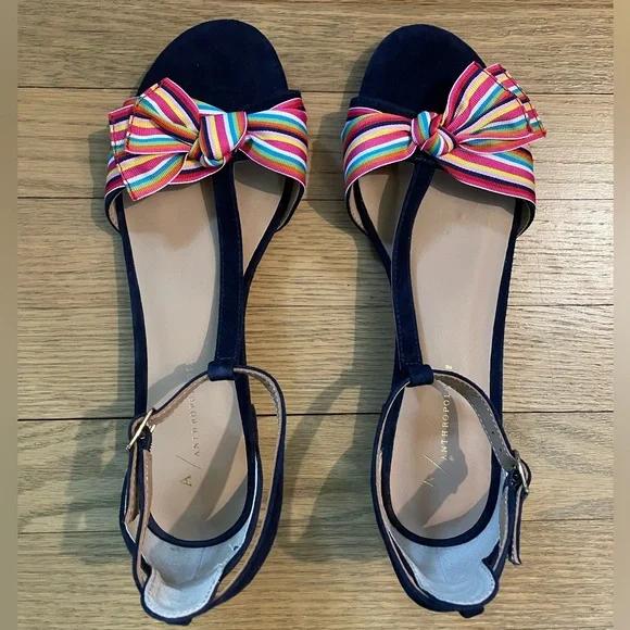 NWOT - ANTHROPOLOGIE “Elenore” Navy Blue Suede T-Strap Sandals with Bows / Sz 9 - Picture 5 of 12